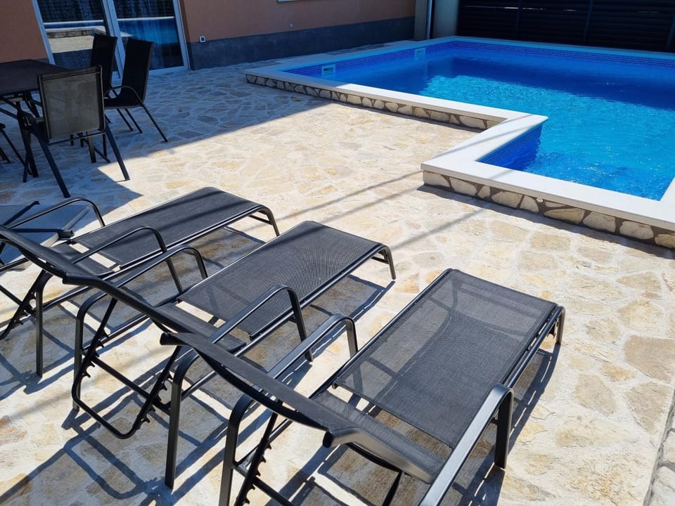 Apartment Gajo with swimming pool near Split Apartment in Split-Dalmatia County