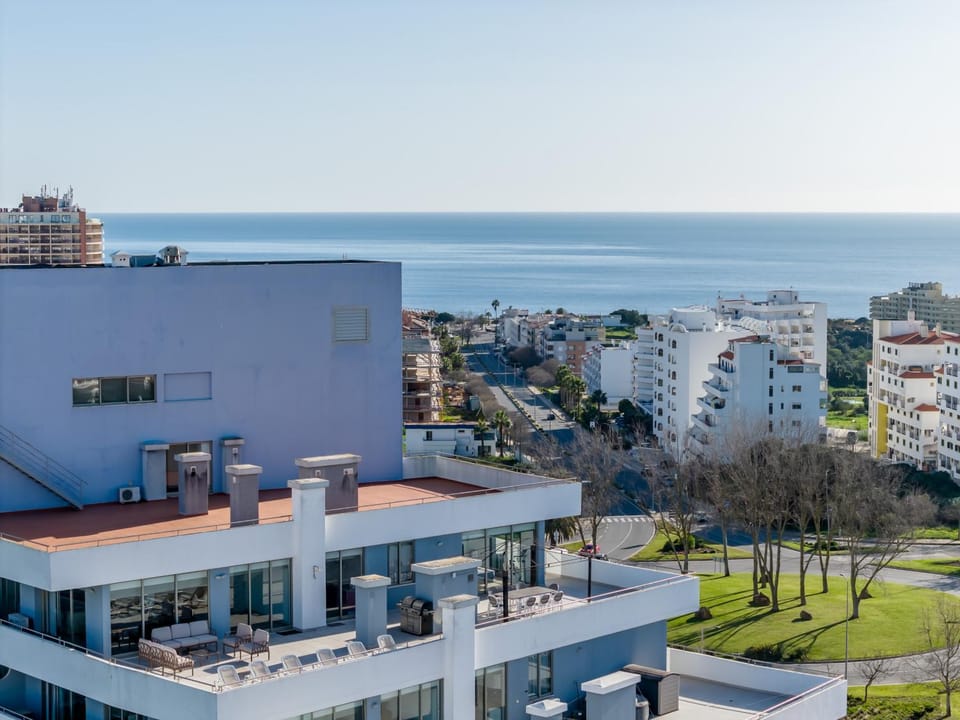 Outstanding penthouse with amazing sea views Apartment in Portimao