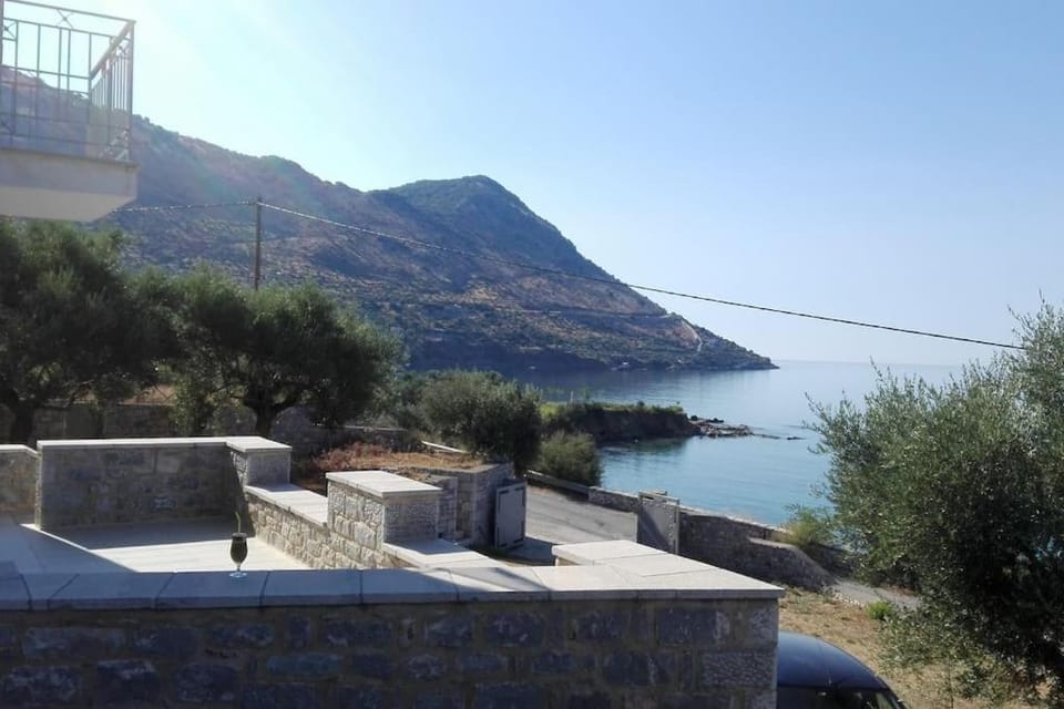 Sunny Kotronas Apartment in Peloponnese Region