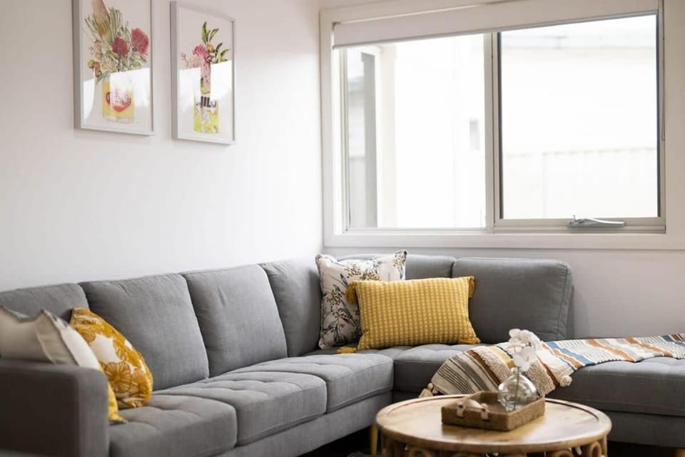 Leafy Lamrock Cosy 3 bedroom home Near CBD House in Orange
