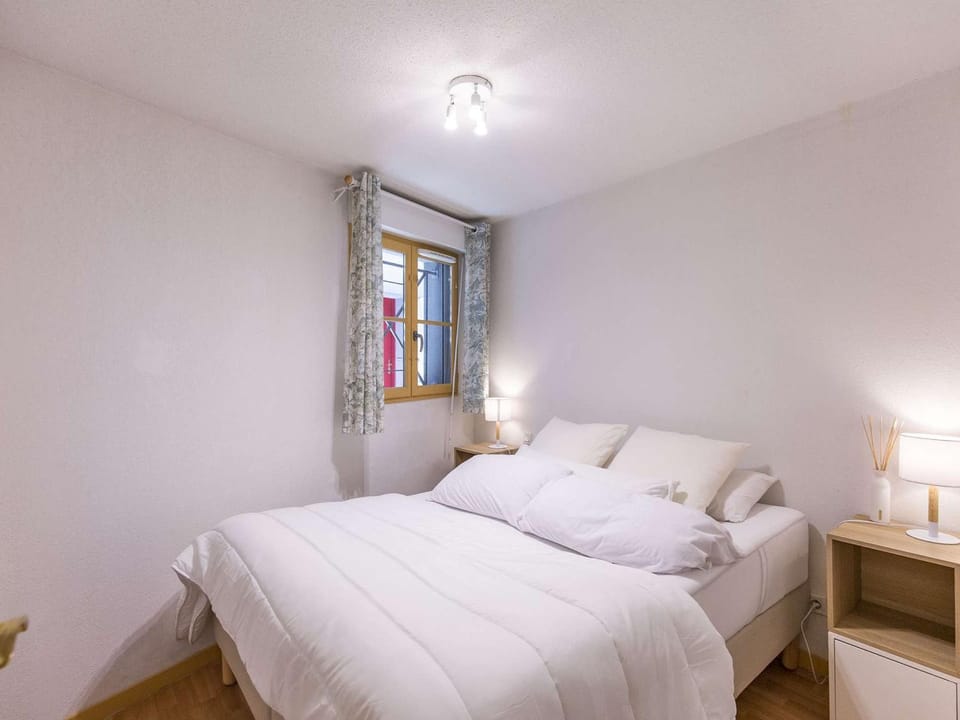 T2 cosy en centre-ville avec parking, proche commodités, 3 stations de ski, non fumeur - FR-1-402-118 Apartment in Luz-Saint-Sauveur