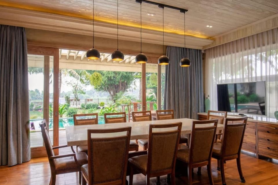 4br Villa River Deck, Pool, Bbq & Garden Villa in Ho Chi Minh City