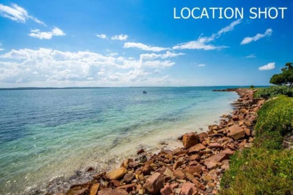 Dolphin Shores Apartment in Corlette