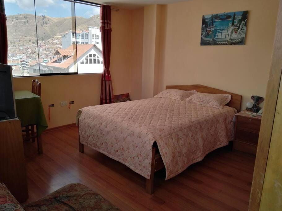 Bed, Bedroom, Mountain view