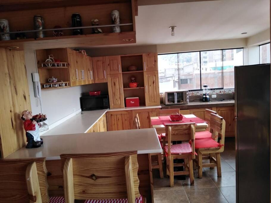 Kitchen or kitchenette, oven