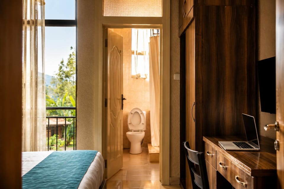 Bedroom, bidet
