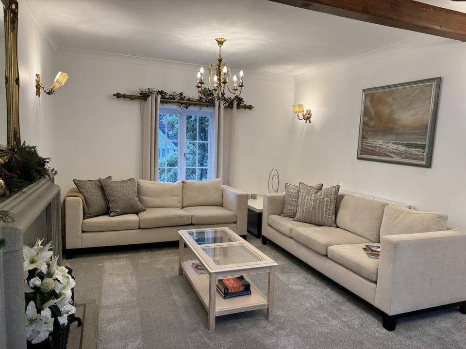 Communal lounge/ TV room, Living room