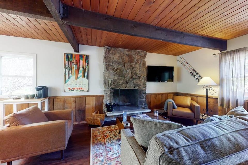 Cozy Condo on Chamonix Lane Apartment in Vail