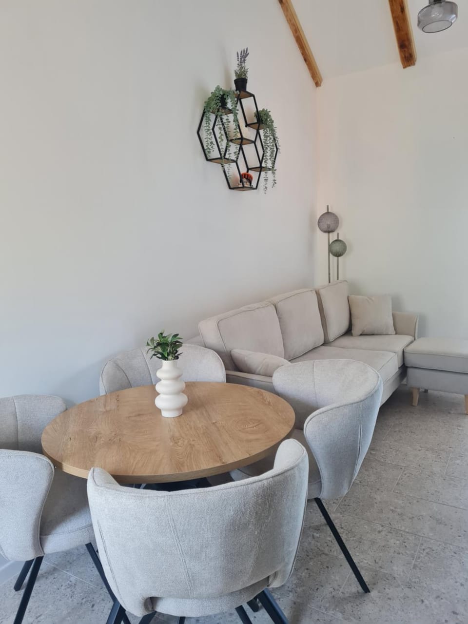 Living room, Dining area