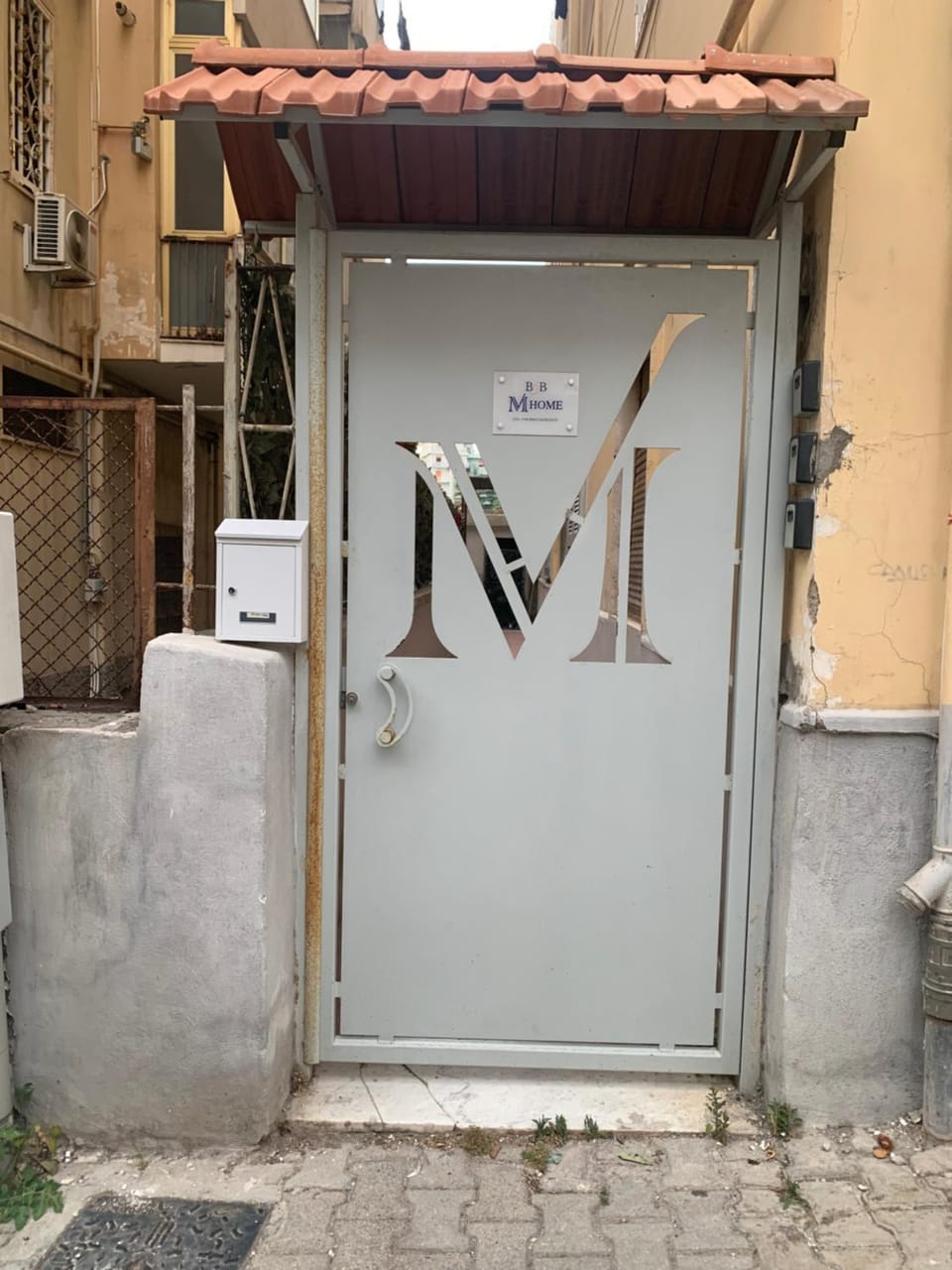 Property building, Facade/entrance
