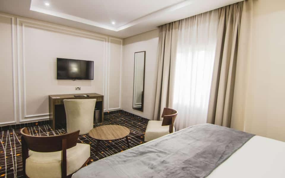 Photo of the whole room, Seating area, Bedroom