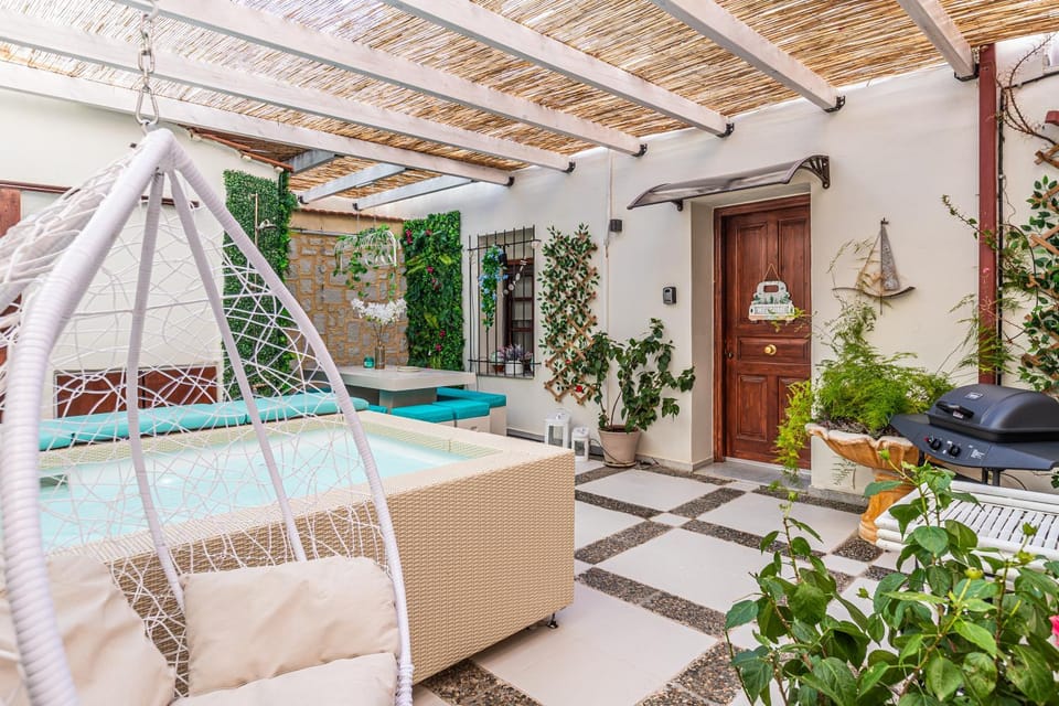 Property building, Swimming pool