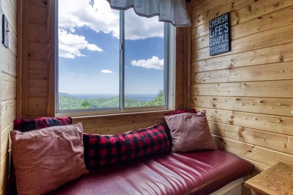 Stone Crest Summit by Beyond Expectations w Pool House in Gatlinburg