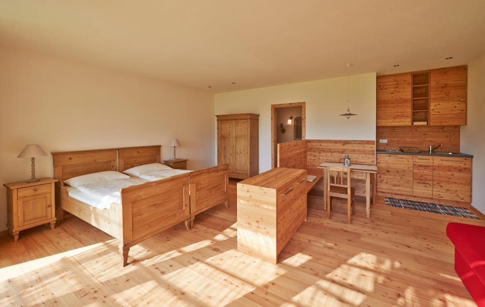 Living room, Dining area, Bedroom
