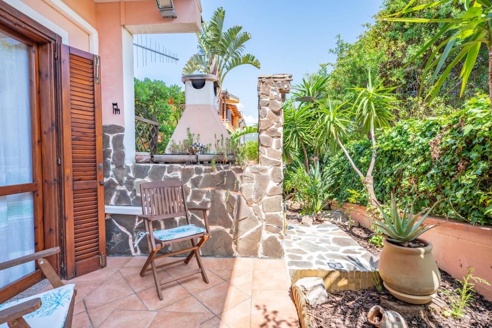 Villa Bibi Villasimius - con giardino Villa in Sardinia