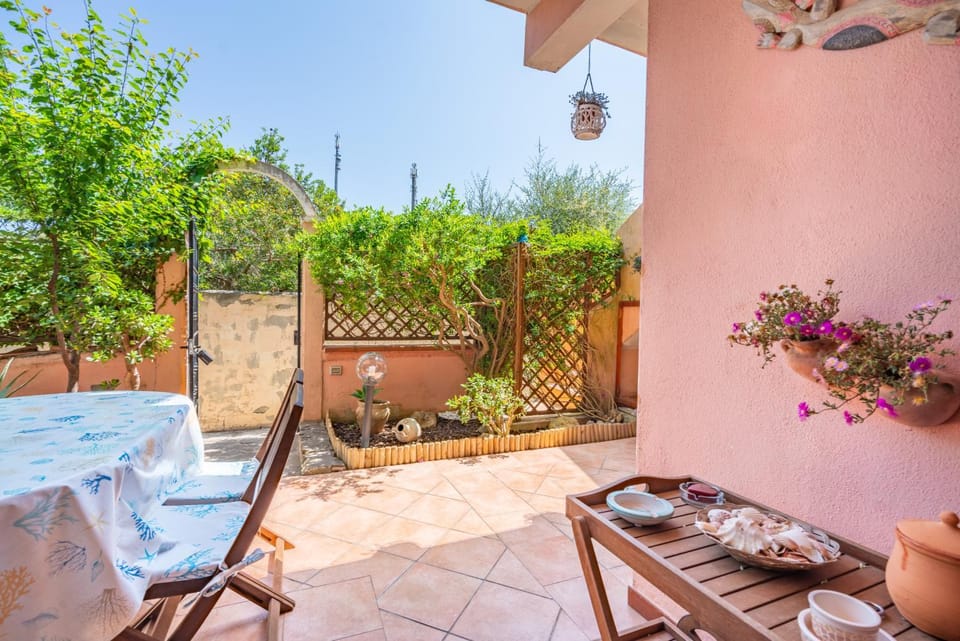 Villa Bibi Villasimius - con giardino Villa in Sardinia