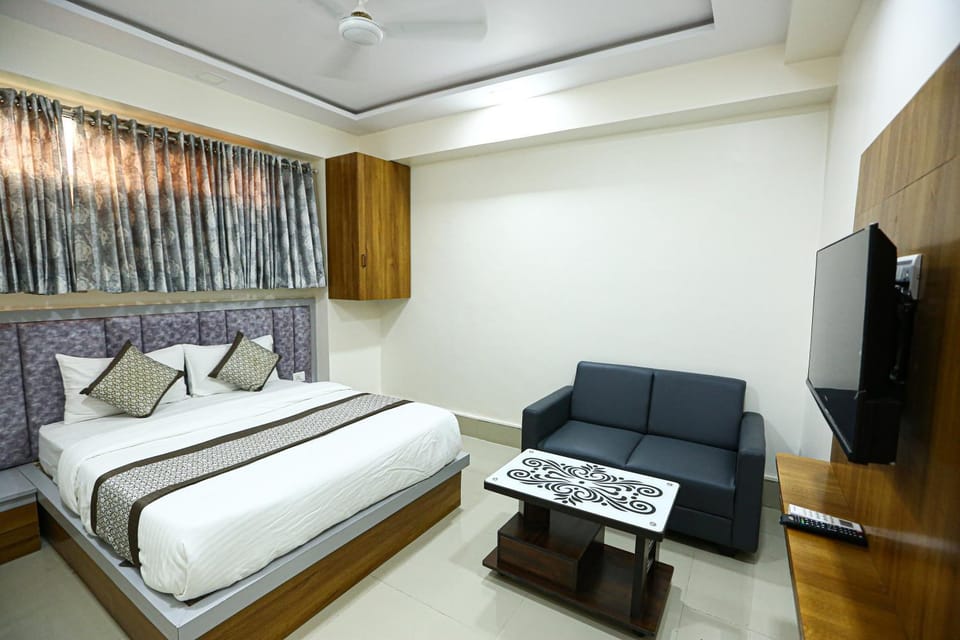 HOTEL GOLDEN CITY Hotel in Gujarat