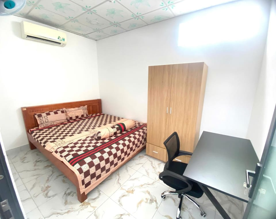 Bed, Photo of the whole room, Bedroom, air conditioner