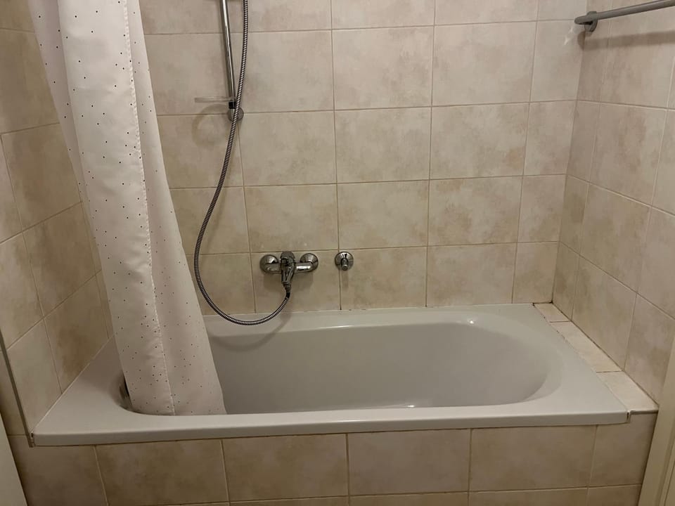 Bathroom, Bath