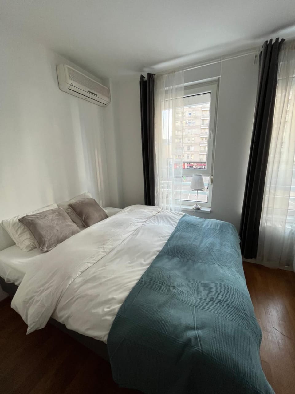 Bed, Bedroom, air conditioner