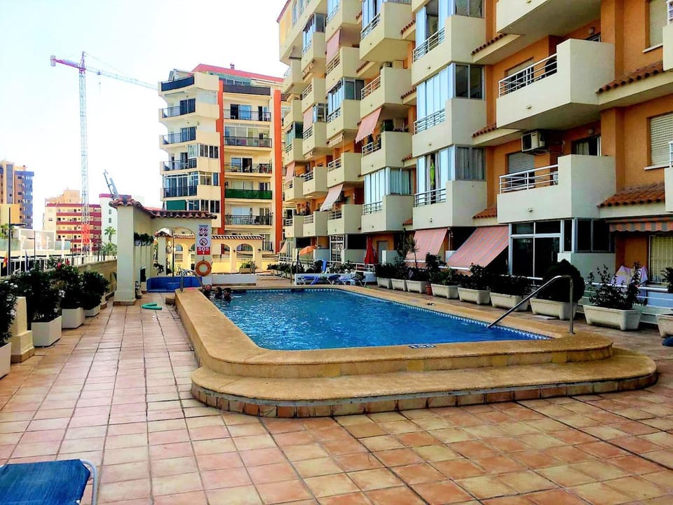 Swimming pool, sunbed