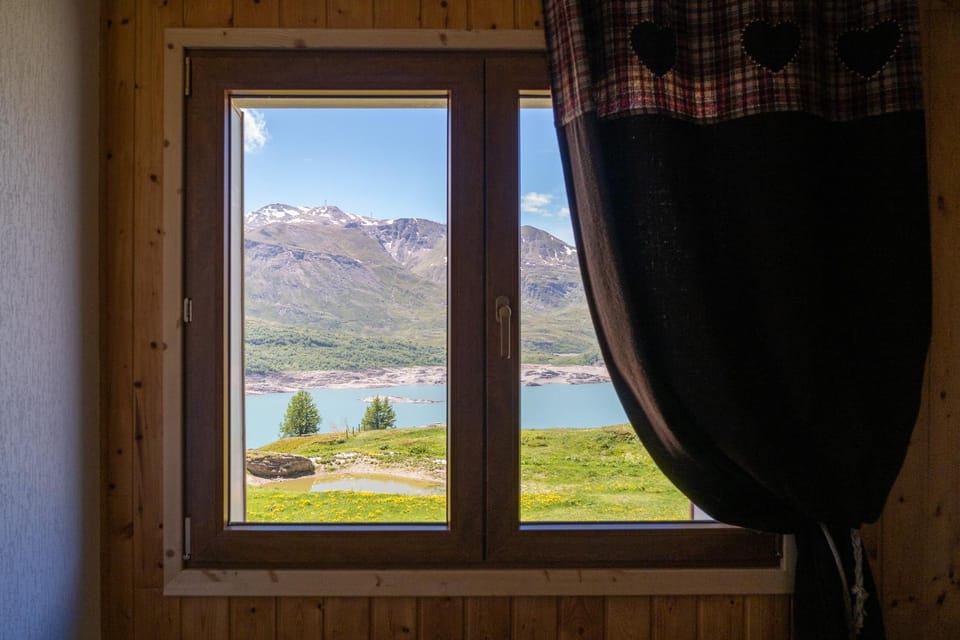 View (from property/room), Lake view