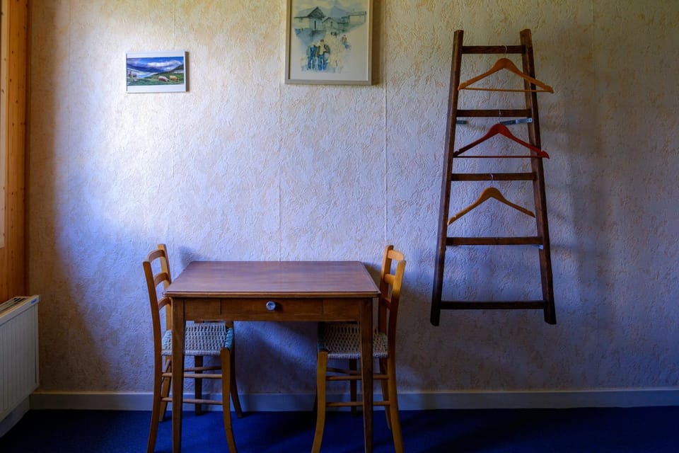 Seating area, Bedroom