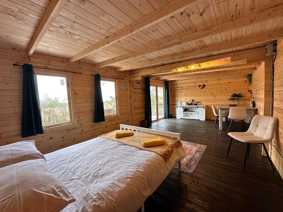 Buzzard Holt Hosting Campground/ 
RV Resort in Aylesbury Vale