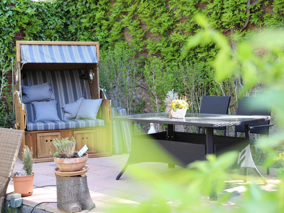 Garden, Balcony/Terrace