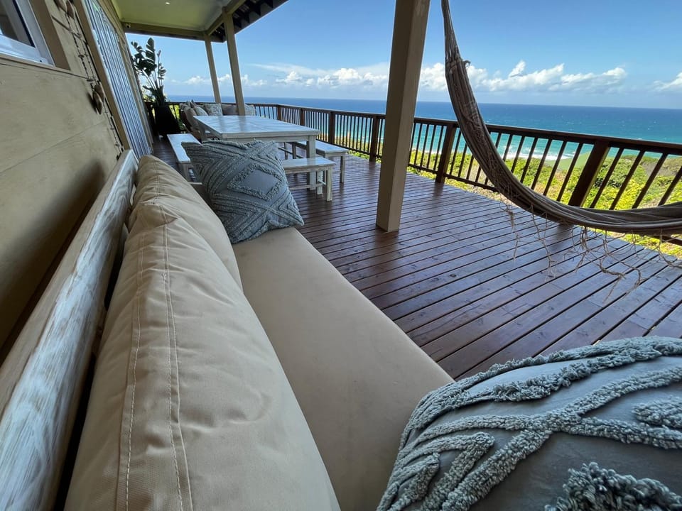 View (from property/room), Balcony/Terrace, Seating area, Sea view