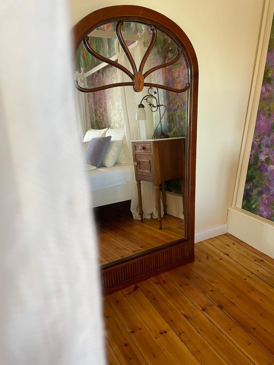 Decorative detail, Bedroom