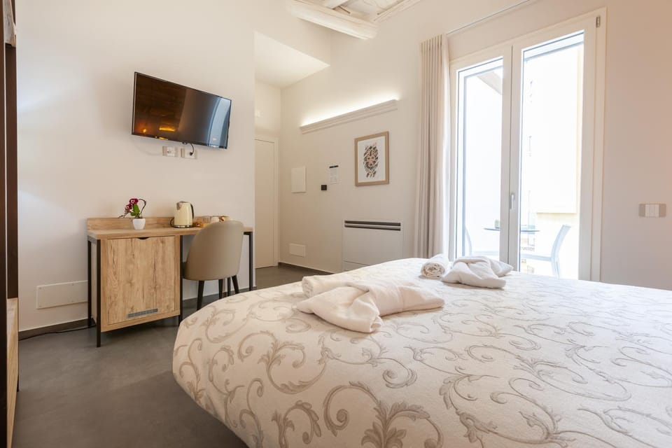 Bed, Photo of the whole room, Bedroom, furniture