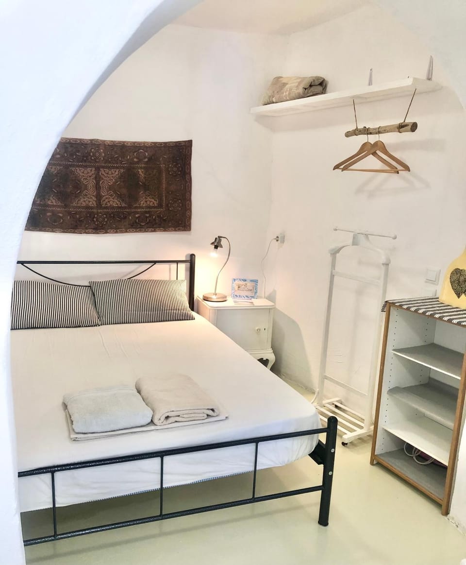 Sunset House House in Milos
