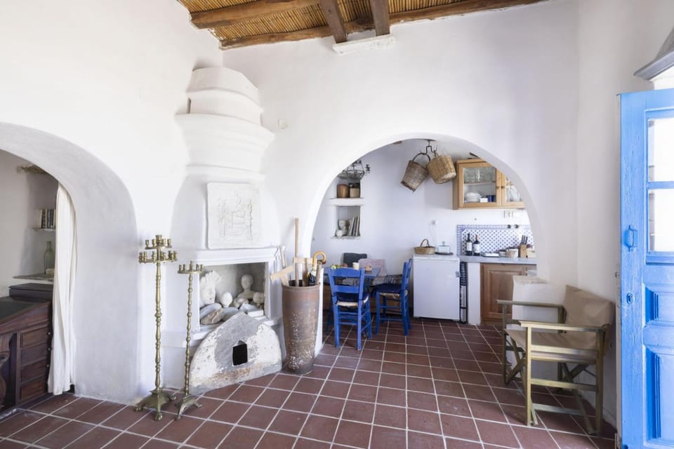 Daphnisthe artist's house House in Decentralized Administration of the Aegean