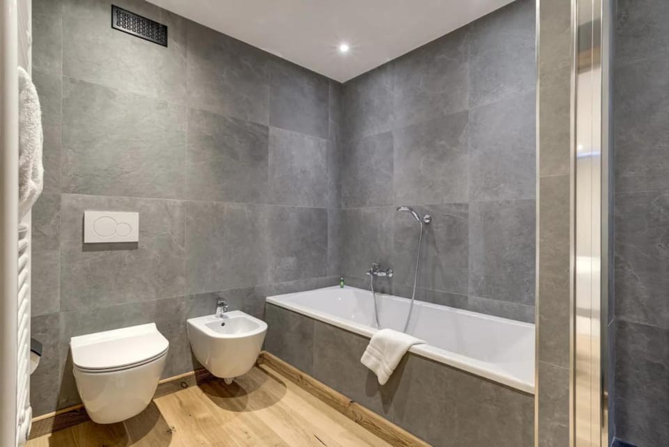 Chalet Lily by Brennus Chamonix Chalet in Chamonix