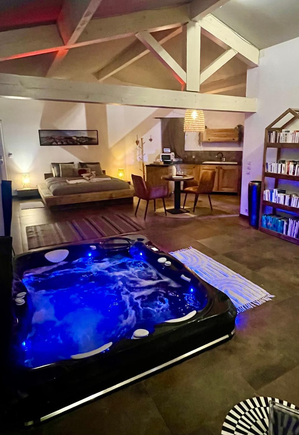 Lofts avec Jacuzzi privatif - Spa Romantique - Bouzigues Bed and Breakfast in Occitanie