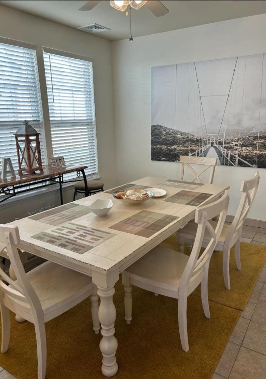 Dining area, Dinner