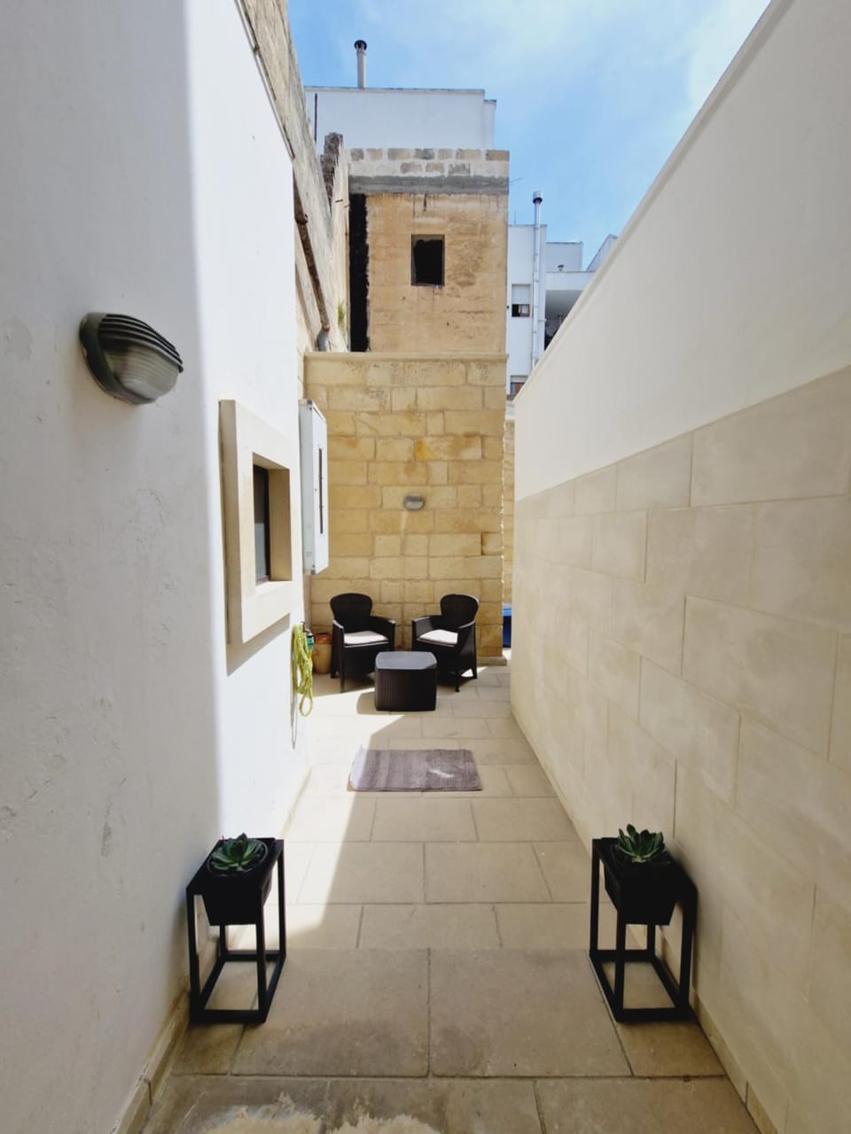 Patio, Balcony/Terrace