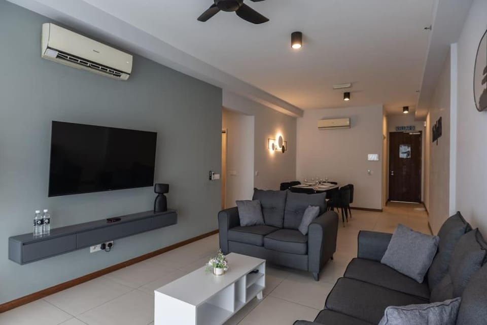 TV and multimedia, Living room, Seating area, air conditioner