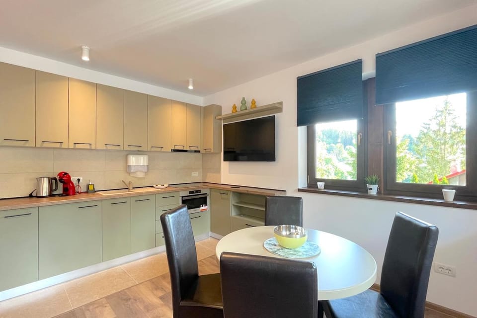 Kitchen or kitchenette, Living room, kitchen