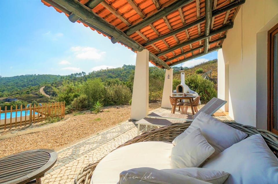 Balcony/Terrace, Swimming pool, sunbed