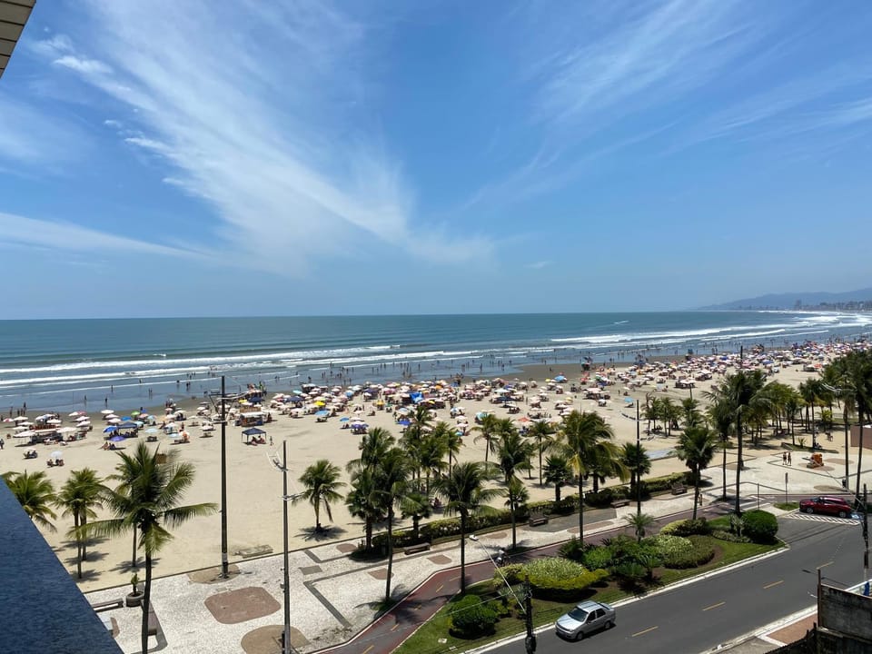 Pe na Areia Canto do Forte, Domingo saída até as 20h Apartment in State of São Paulo