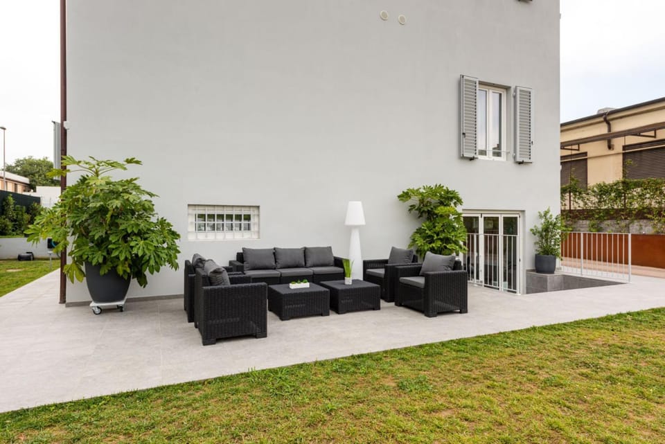 Garden, Internal: Not applicable to any particular room