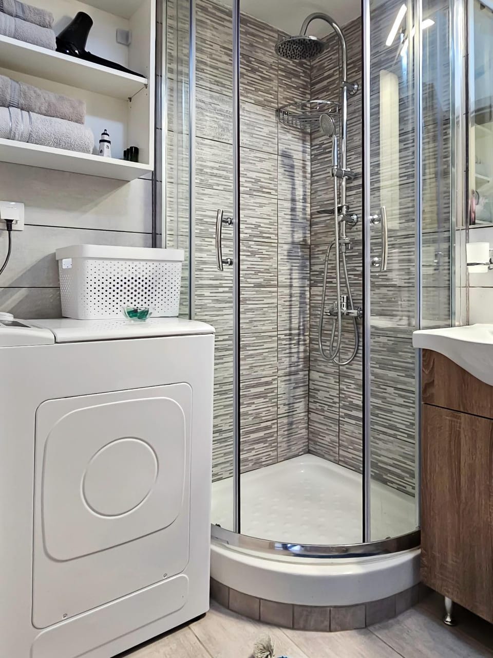 Shower, Bathroom, washing machine