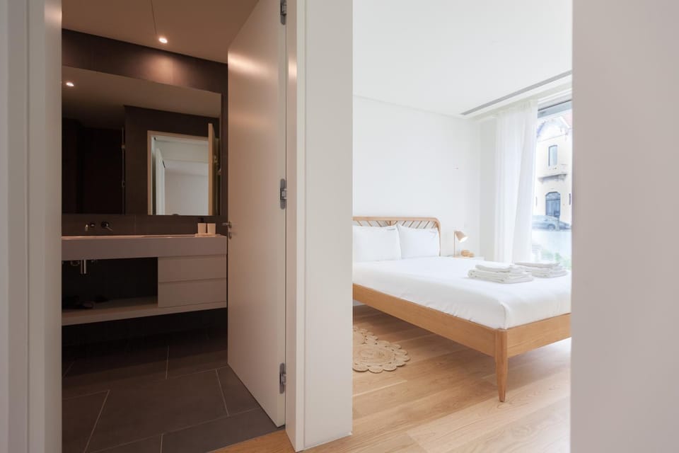 FLH Amoreiras Wood Design Flat Apartment in Lisbon