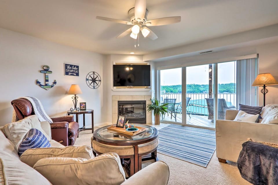 Unwind Poolside! Waterfront Ozarks Condo House in Lake of the Ozarks