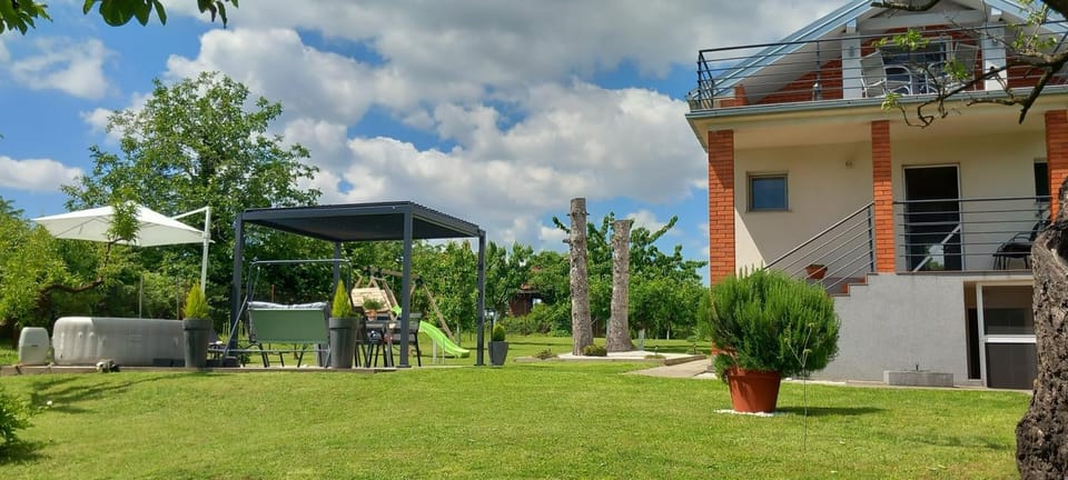 Kuća za odmor Milan Apartment in Croatia
