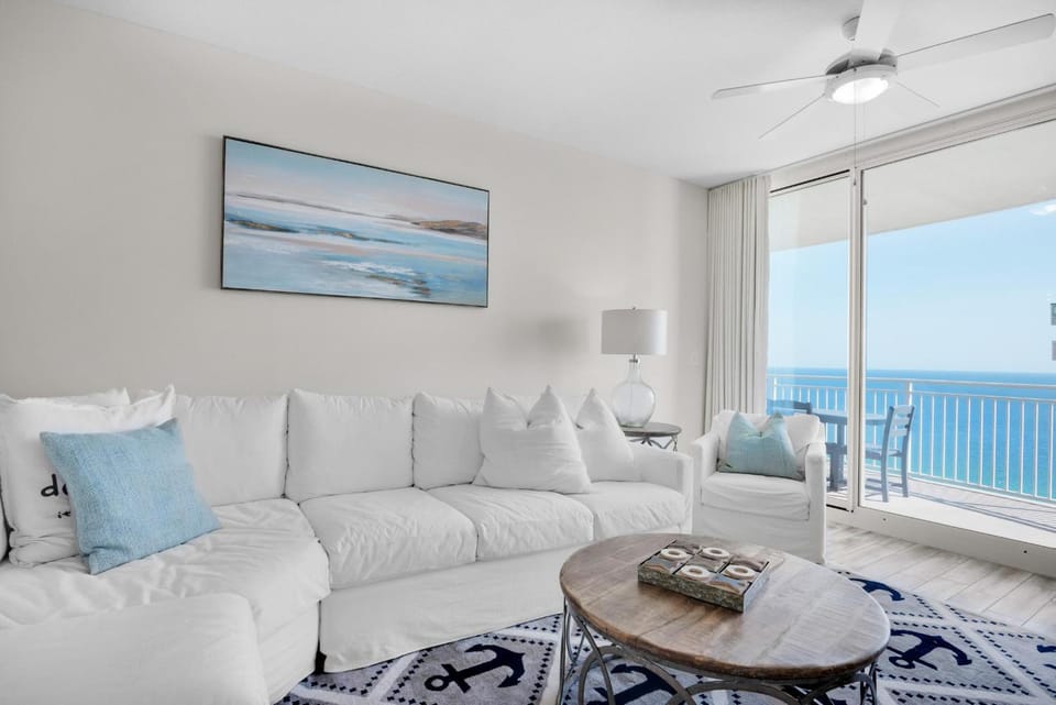Aqua Resort 2103 House in Panama City Beach