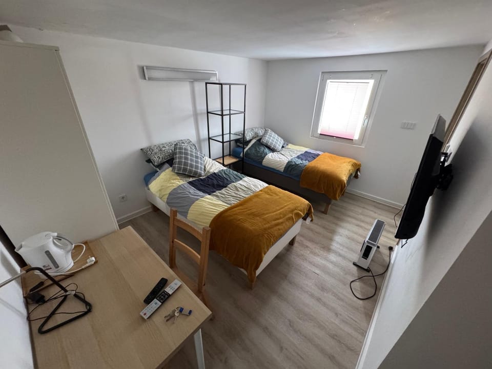 Bed, Photo of the whole room