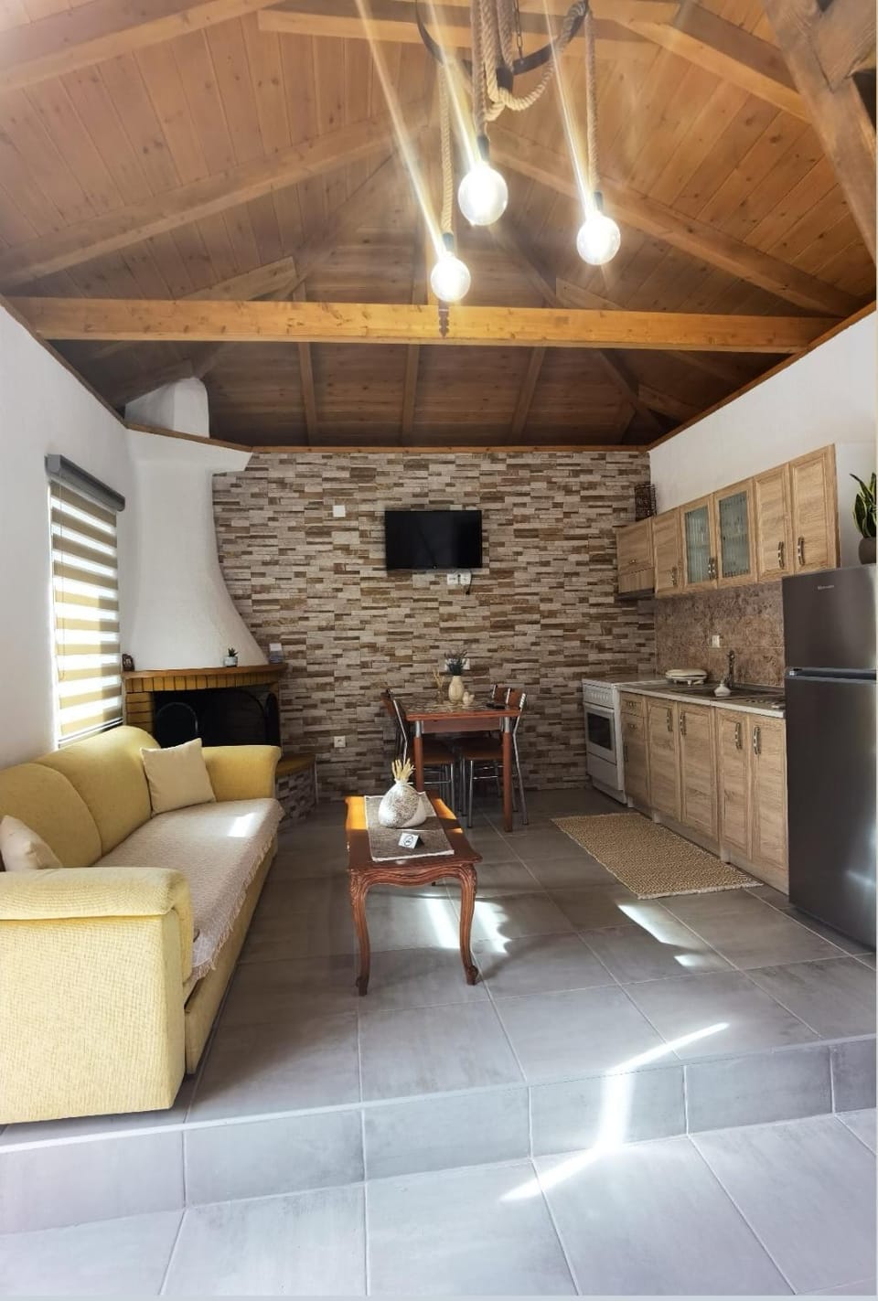 Kitchen or kitchenette, Seating area